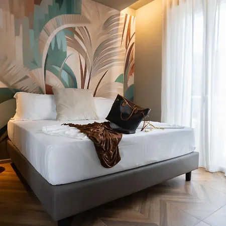Rock Crystal Boutique Hotel 4*